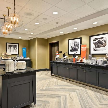 Hampton Inn & Suites Detroit/Warren Eksteriør billede