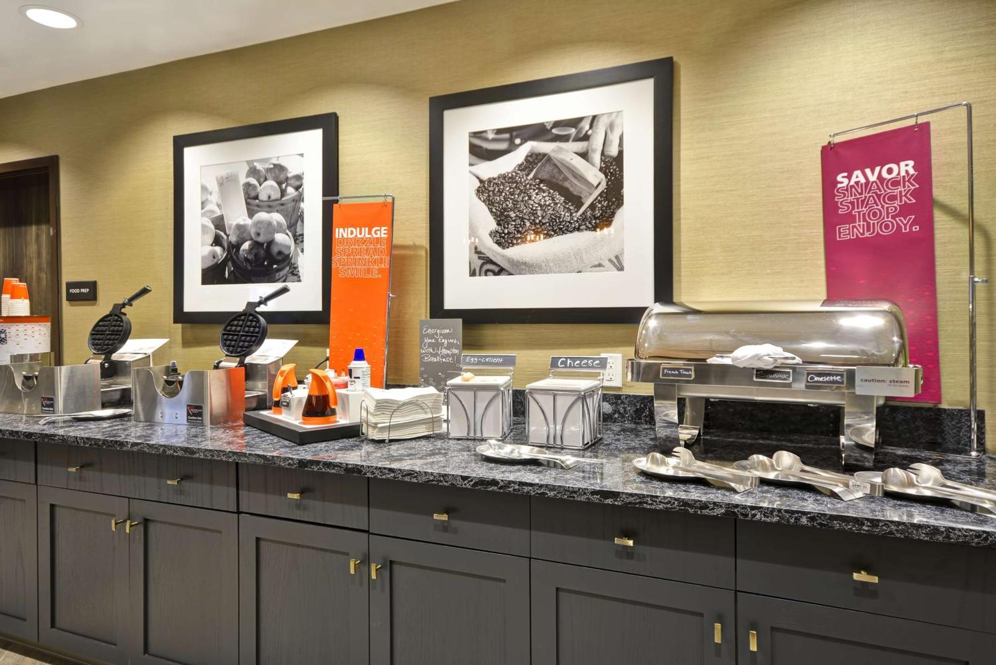Hampton Inn & Suites Detroit/Warren Eksteriør billede